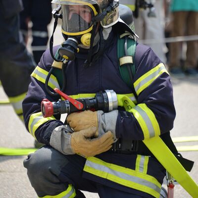 firefighter-515769_1280